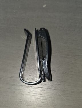 36 - T.J.Maxx Black Metal Sunglasses Clip For Car